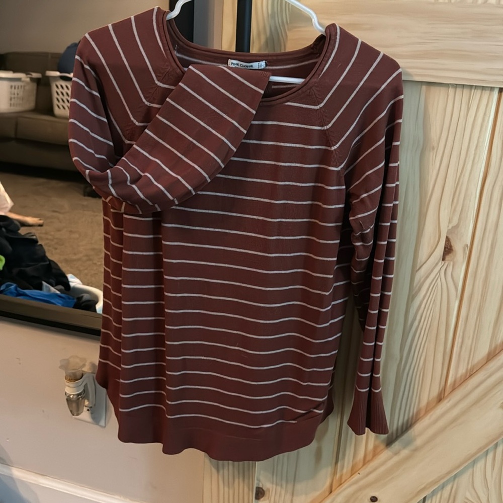 Boutique brand lightweight sweater